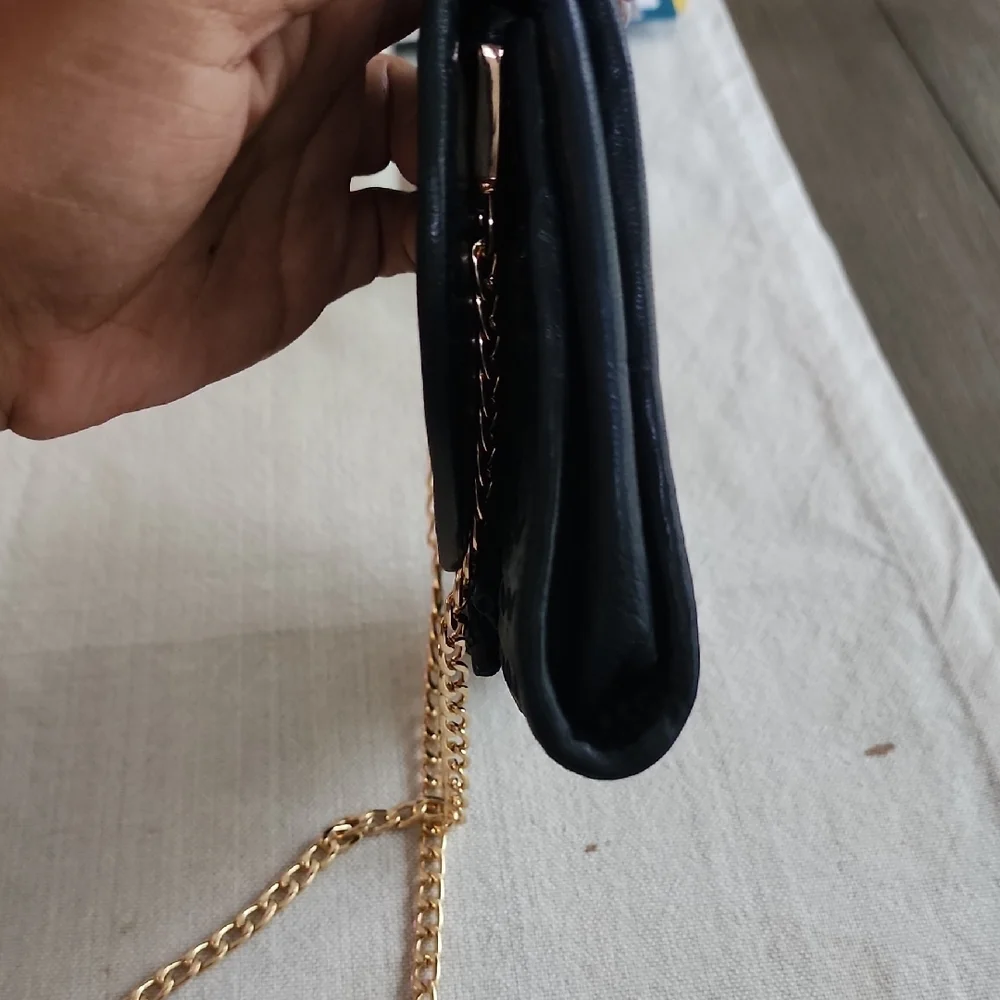 Bottega Veneta Intrecciato Navy Blue Woven Leather Clutch - Picture 8 of 16